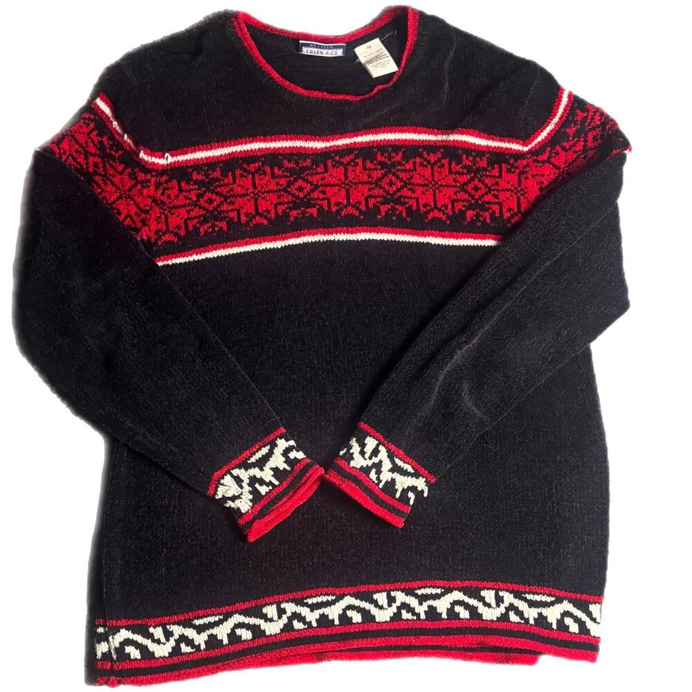 Black and red vintage soft  sweater